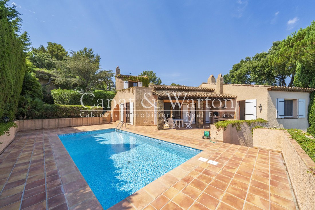 Villa in Sud, Cavalaire-sur-Mer, France 2 - 18424003