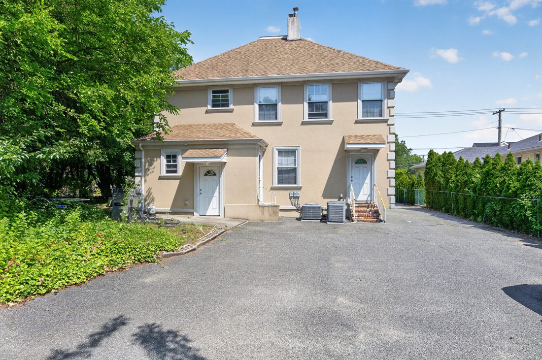 House in Albertson, New York, United States 3 - 18424350