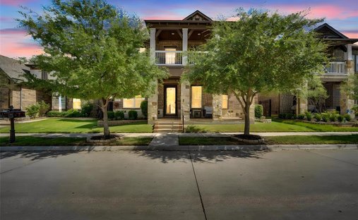 House in Arlington, Texas, United States 1