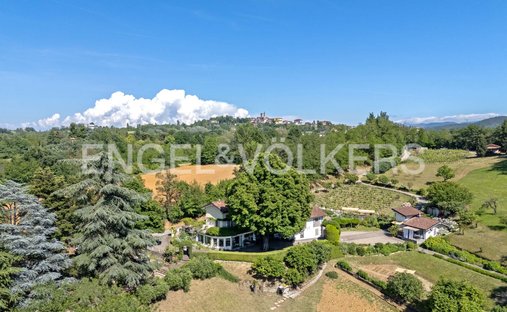 Villa in Center, Ovada, Piedmont 1
