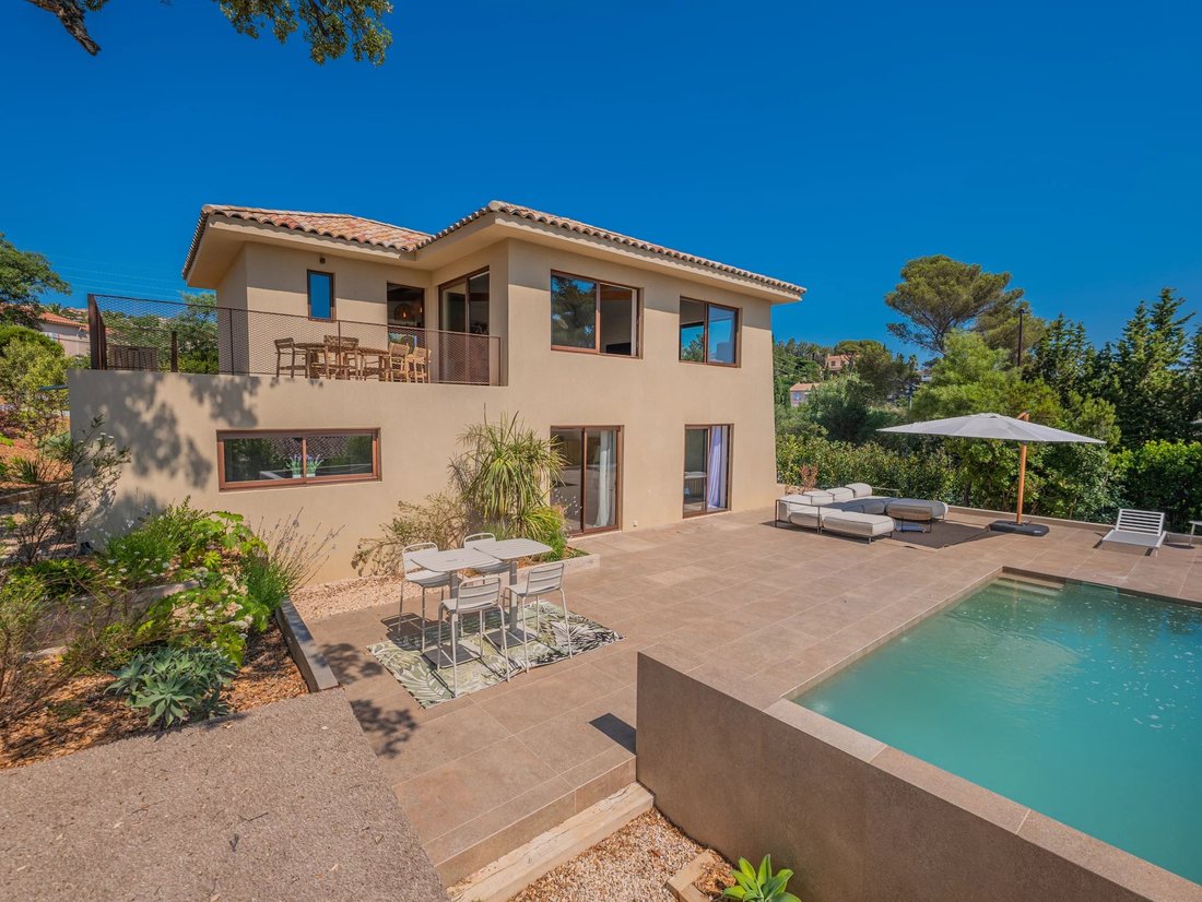 Villa in Les Issambres, Roquebrune-sur-Argens, France 4 - 18421356