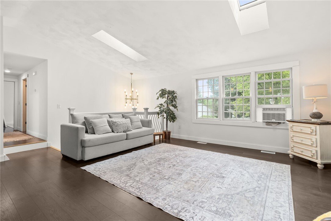 House in Warwick, Rhode Island, United States 5 - 18423158