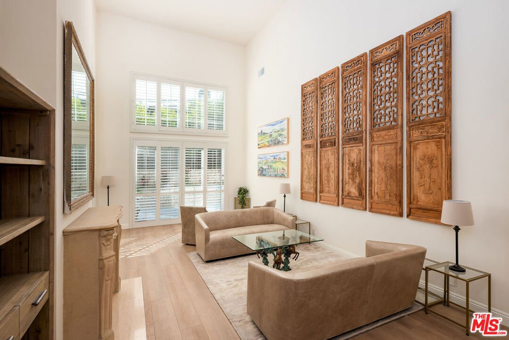 Condo in Los Angeles, California, United States 1 - 18423440