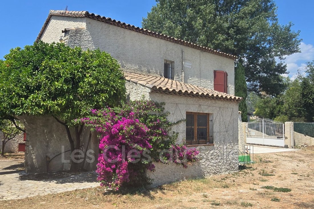Villa in Solliès-Ville, Provence-Alpes-Côte d'Azur, France 2 - 18421503