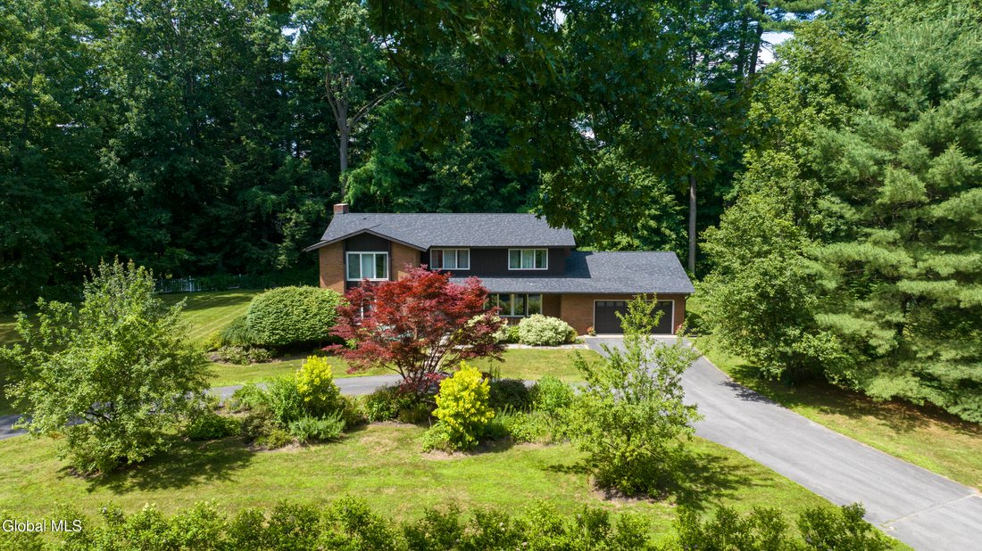 House in Saratoga Springs, New York, United States 3 - 17864207
