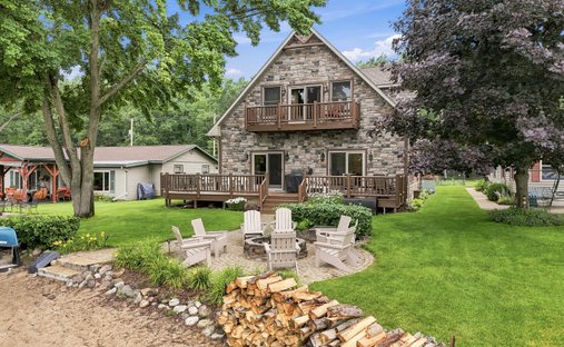 House in Prudenville, Michigan, United States 1