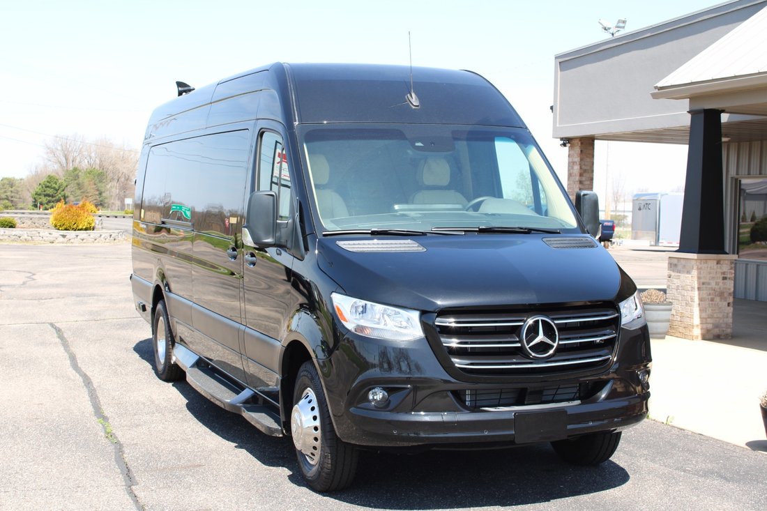 Rv in Schoolcraft, MI, United States 2 - 18420506