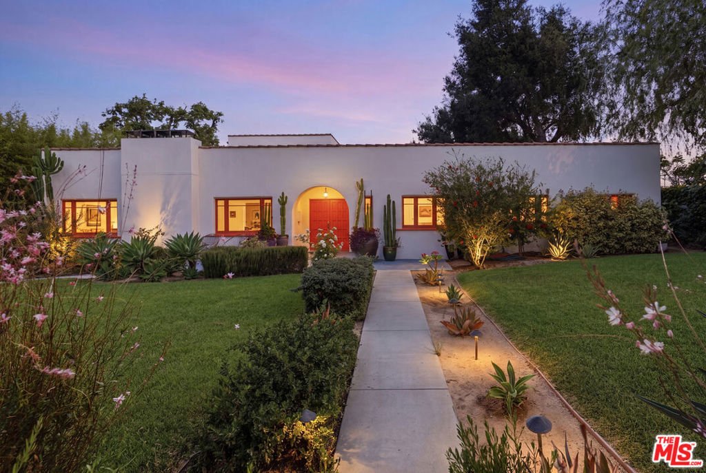 House in Altadena, California, United States 1 - 18423433