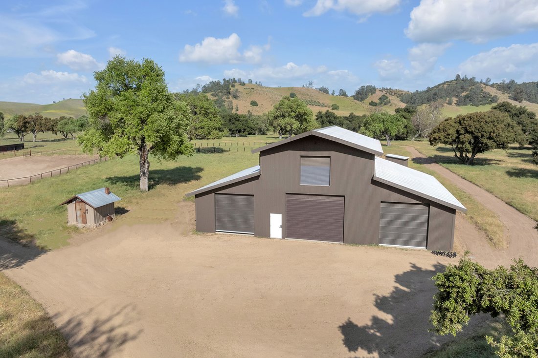House in Hollister, California, United States 5 - 18421897