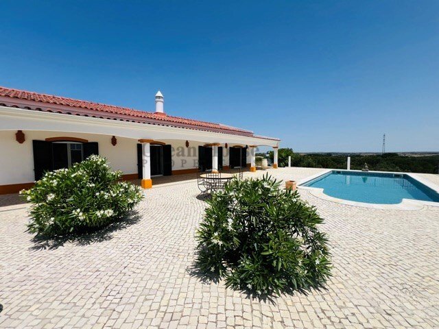 Estate in Ourique, Beja District, Portugal 1 - 18424217