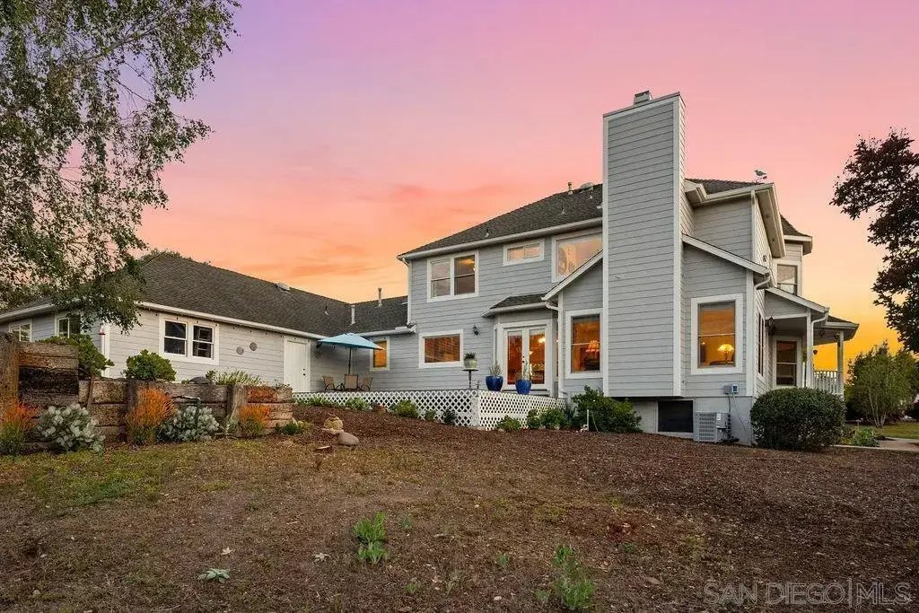 House in Escondido, California, United States 3 - 18421988