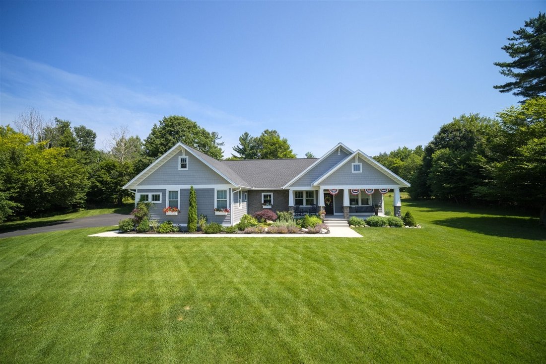 House in Onekama, Michigan, United States 1 - 18308044