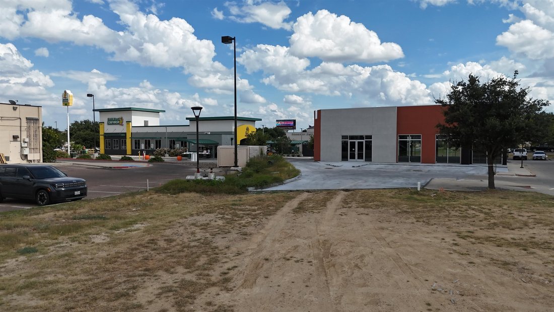 House in Laredo, Texas, United States 1 - 18422647