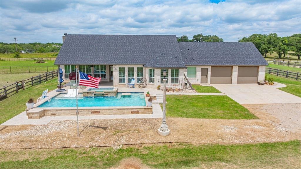Farm Ranch in Weatherford, Texas, United States 5 - 18347213