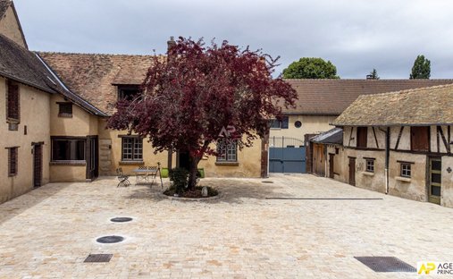 Villa in Houdan, Ile-de-France, France 1