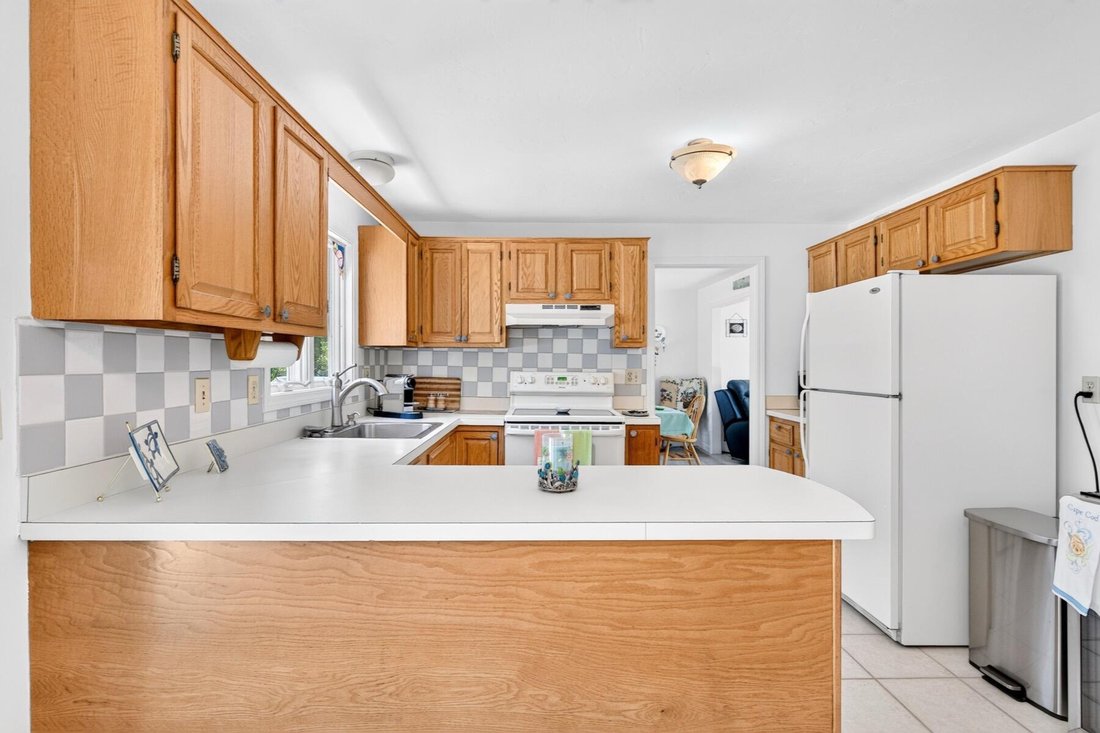 House in Falmouth, Massachusetts, United States 5 - 18420221