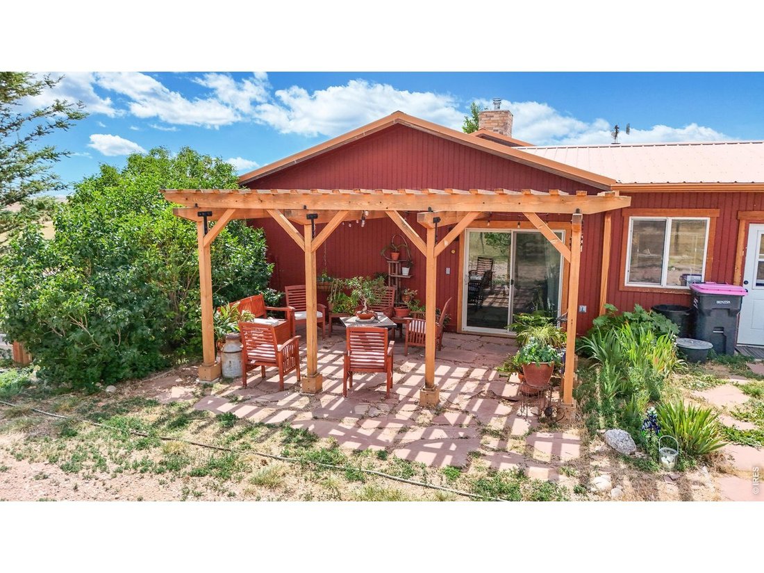 Wellington, Colorado, United States 3 - 18413266