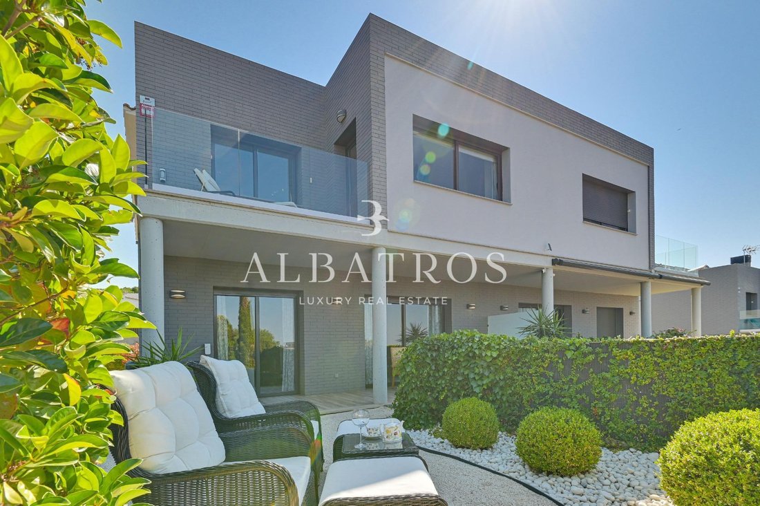 Townhouse in Mataro, Catalonia, Spain 1 - 18422321