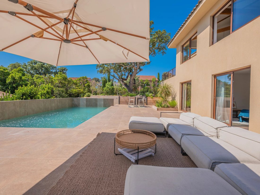 Villa in Les Issambres, Roquebrune-sur-Argens, France 5 - 18421356