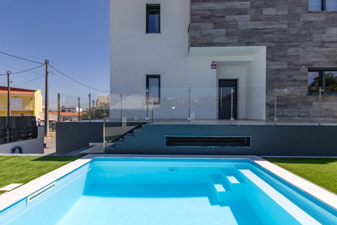 Villa in Charneca de Caparica e Sobreda, Setubal, Portugal 2 - 18420850