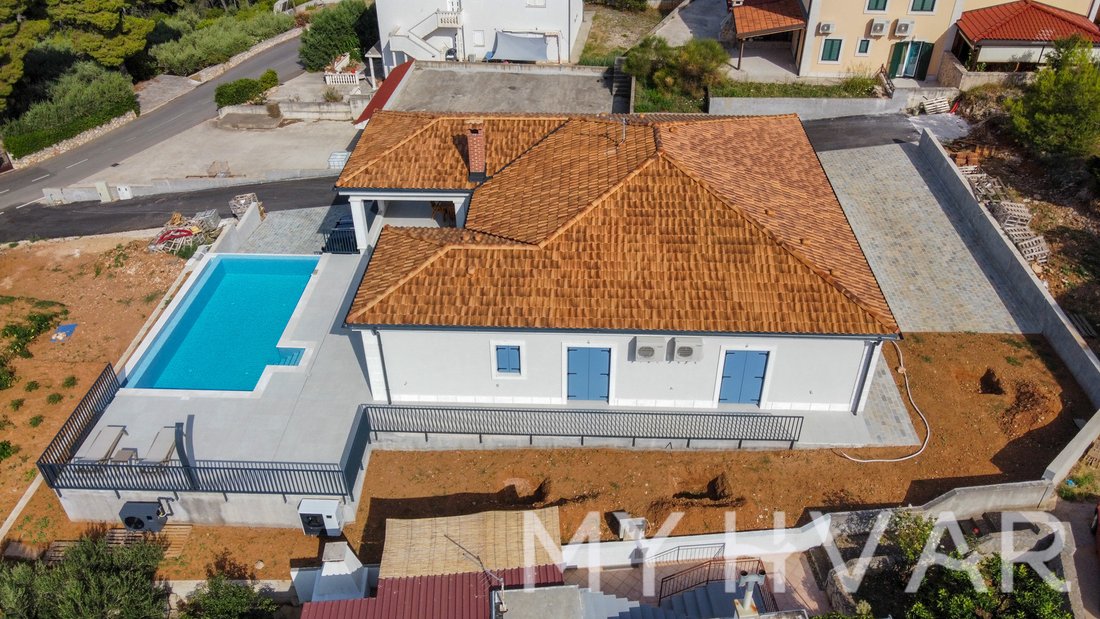 Villa in Jelsa, Split-Dalmatia County, Croatia 3 - 18421825