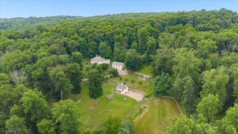 House in Tewksbury, New Jersey, United States 1 - 18425017