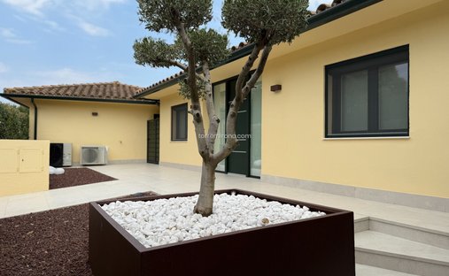 House in Navata, Catalonia, Spain 1