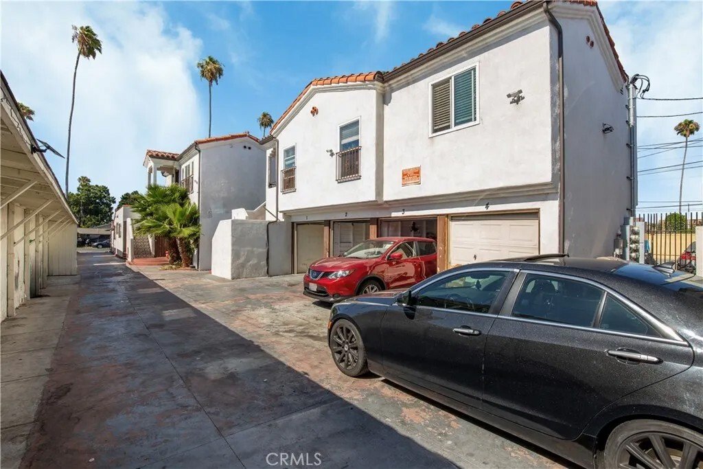 Los Angeles, California, United States 4 - 18423488