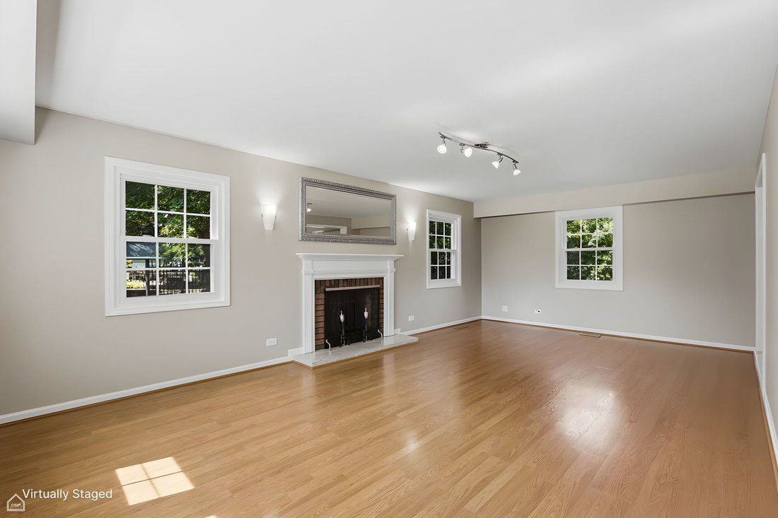 House in Buffalo Grove, Illinois, United States 5 - 18423386