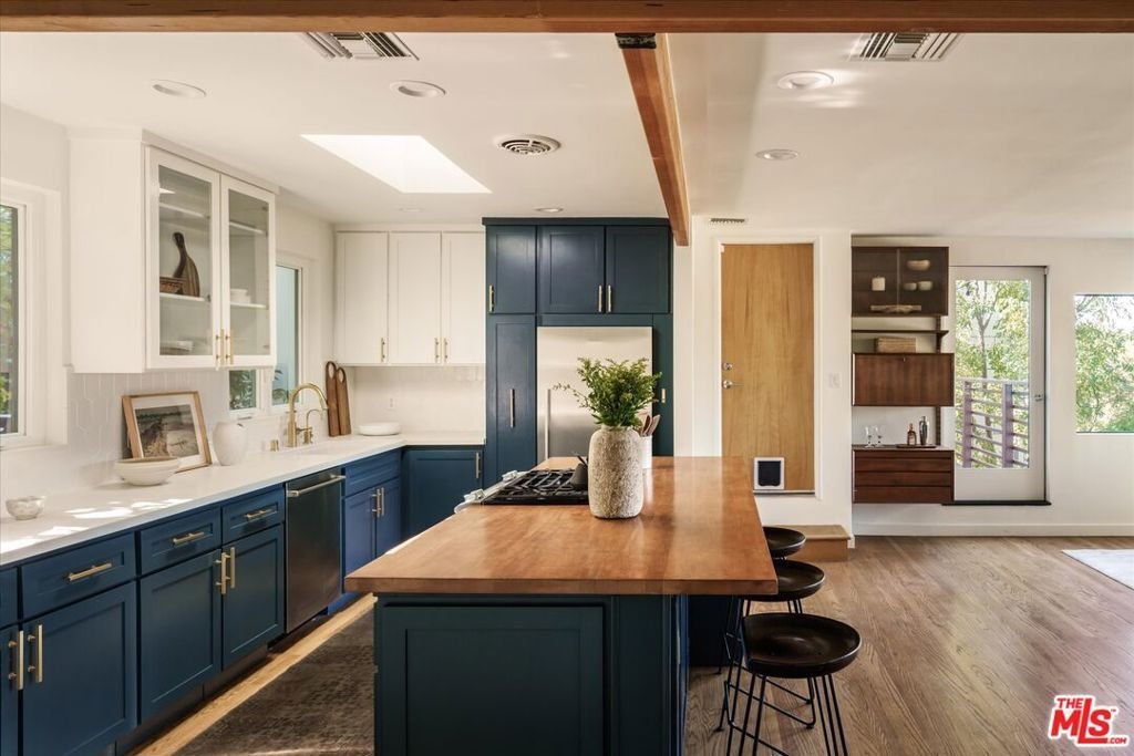House in Los Angeles, California, United States 3 - 18423443