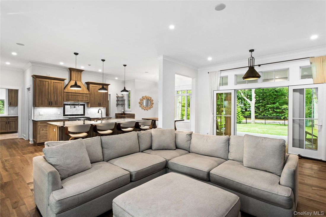House in East Quogue, New York, United States 4 - 18423446