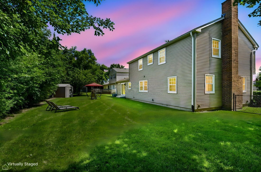House in Buffalo Grove, Illinois, United States 2 - 18423386