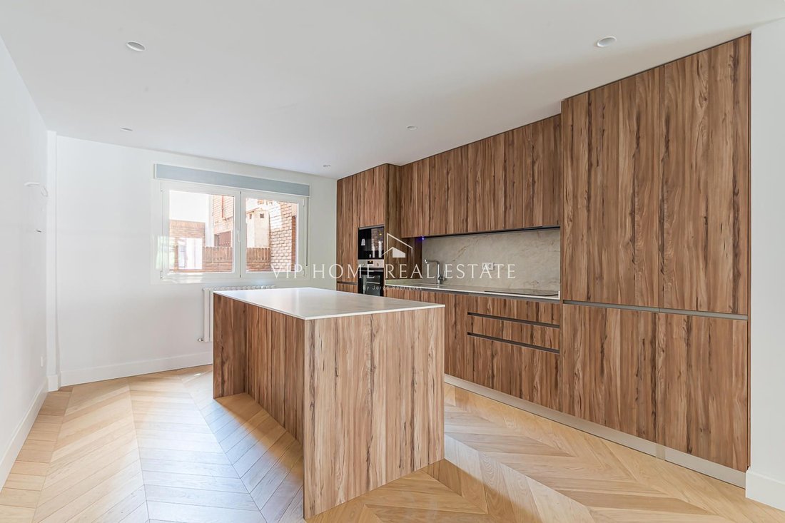 Apartment in Chamberi, Madrid, Spain 2 - 18422368