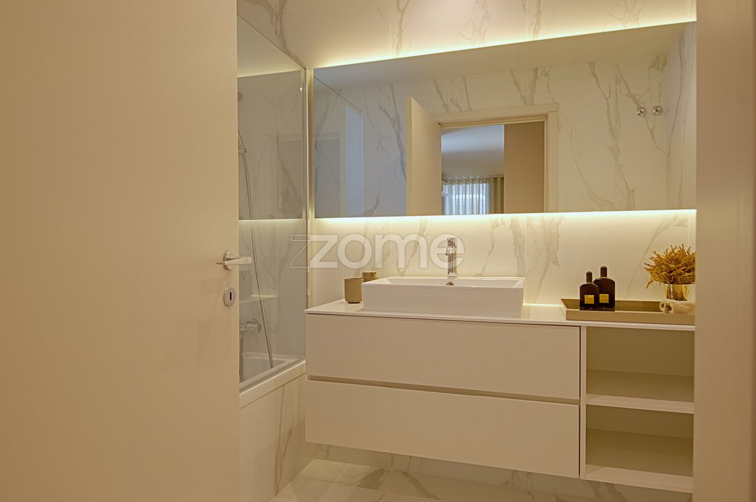 Apartment in Santa Marinha e Sao Pedro da Afurada, Porto District, Portugal 1 - 15655418