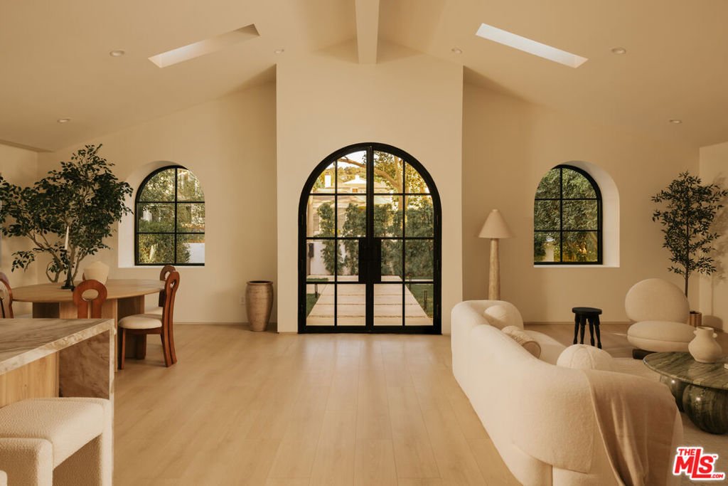 House in Los Angeles, California, United States 4 - 18423416