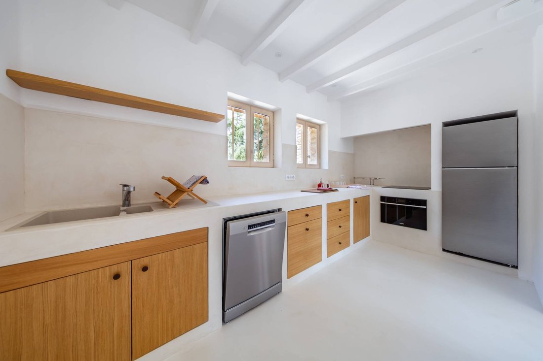 House in Gordes, Provence-Alpes-Côte d'Azur, France 4 - 18422911