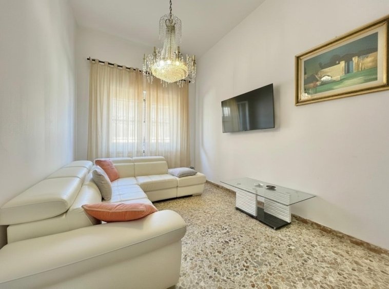 House in Historic Center, Viareggio, Tuscany 2 - 18422265