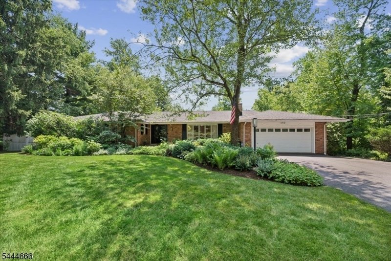 House in Randolph, New Jersey, United States 2 - 18422696