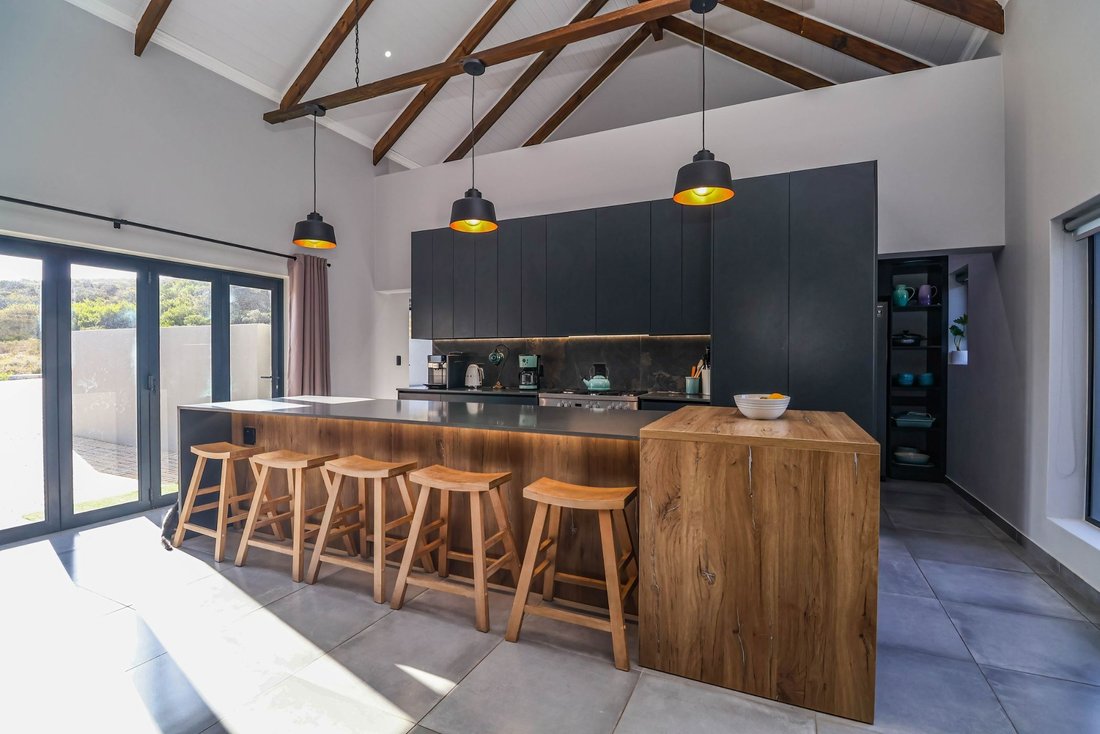 House in Mossel Bay Local Municipality, Western Cape, South Africa 5 - 18422259