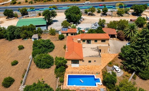 Finca a Faro (Se e Sao Pedro), Algarve, Portogallo 1