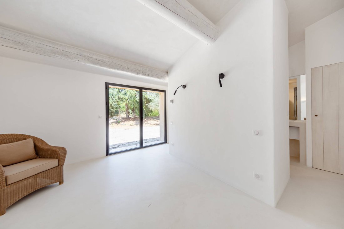 House in Gordes, Provence-Alpes-Côte d'Azur, France 5 - 18422911