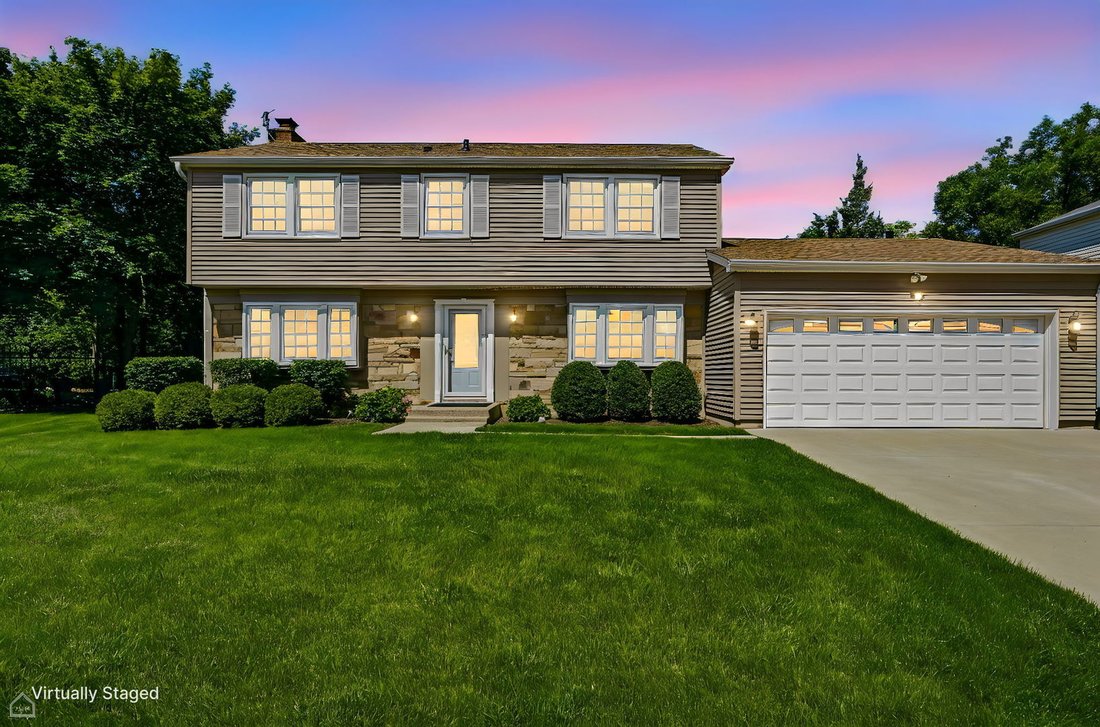 House in Buffalo Grove, Illinois, United States 1 - 18423386