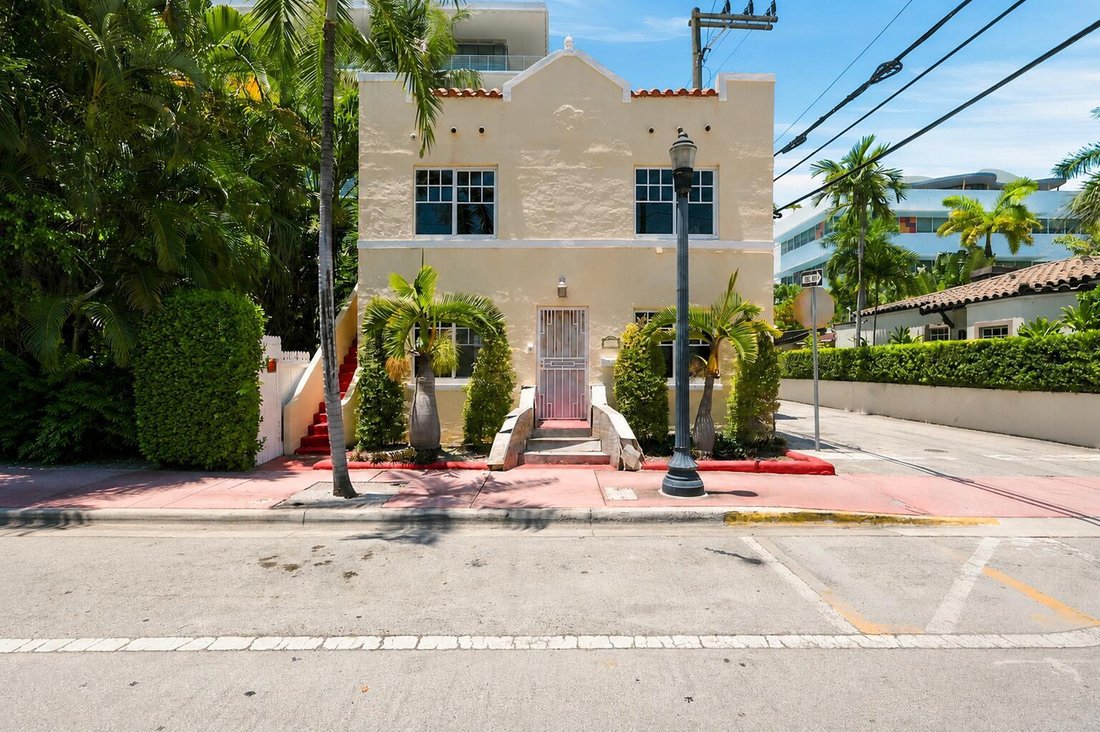 House in Miami, Florida, United States 1 - 18422843