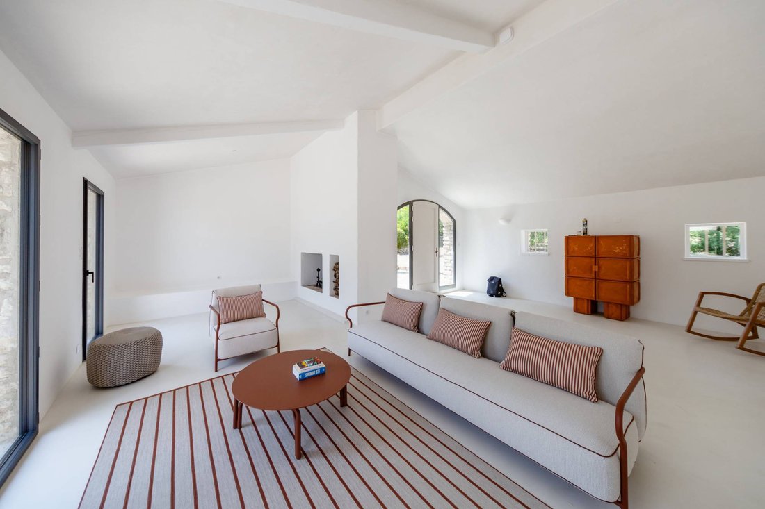 House in Gordes, Provence-Alpes-Côte d'Azur, France 2 - 18422911