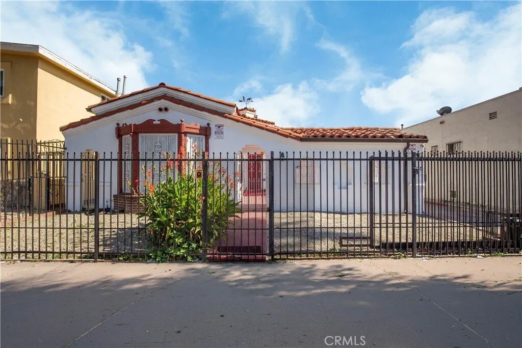 Los Angeles, California, United States 1 - 18423488