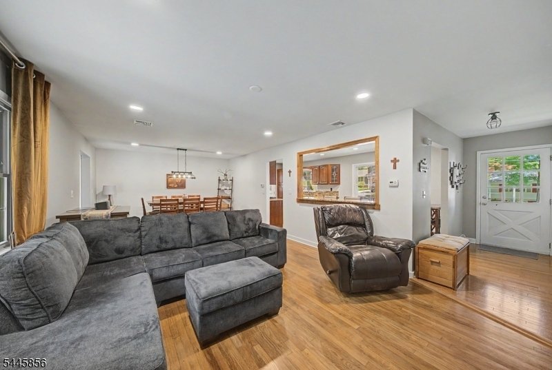 House in Denville, New Jersey, United States 3 - 18422675