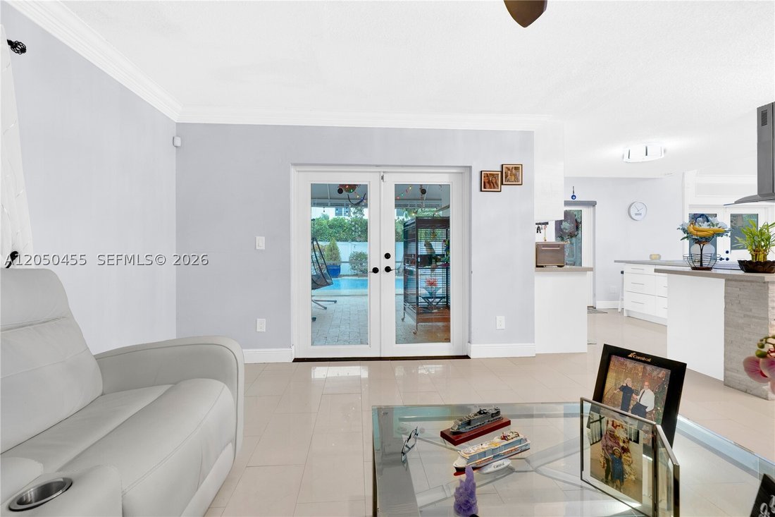 House in Miami, Florida, United States 5 - 18423080