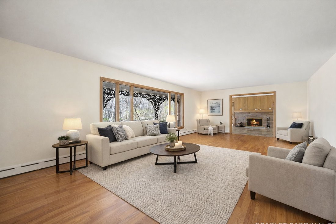 House in Elgin, Illinois, United States 3 - 18423343