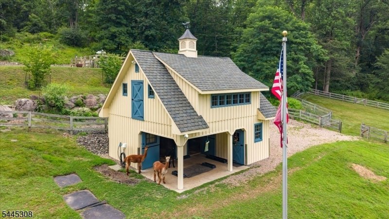 House in Tewksbury, New Jersey, United States 3 - 18425017