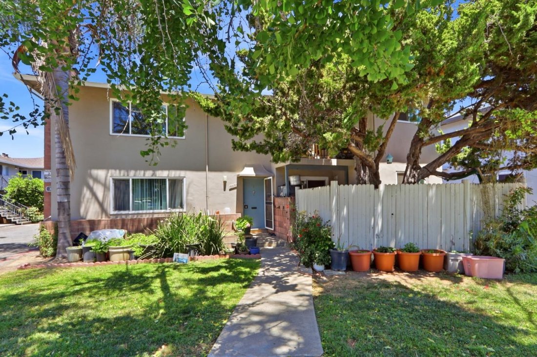 San Jose, California, United States 3 - 18423176